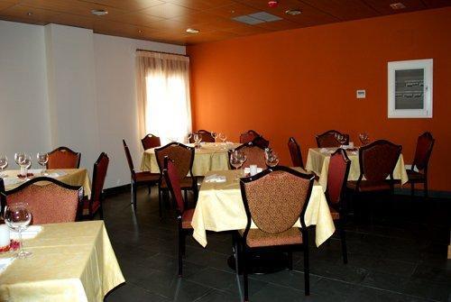 סגוביה Hotel Mataelpino מראה חיצוני תמונה